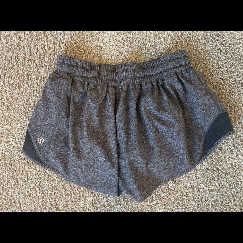 Grey Lululemon hotty hot shorts 2.5”
